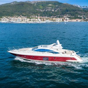 Azimut 68S